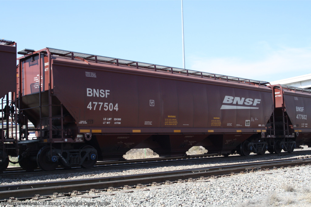 BNSF 477504